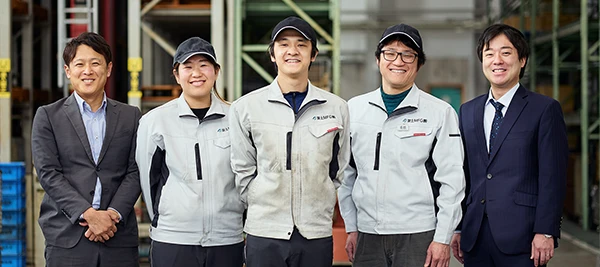 「社員インタビュー」ページへのリンクバナー